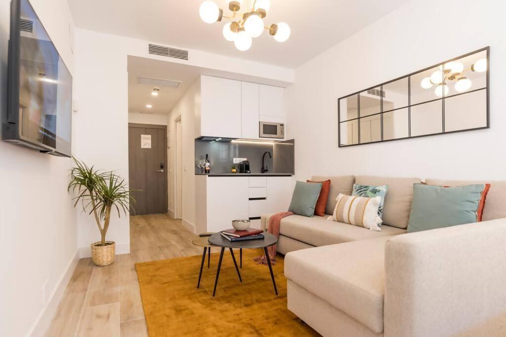 New Apt In The Heart Of Madrid Bagian luar foto