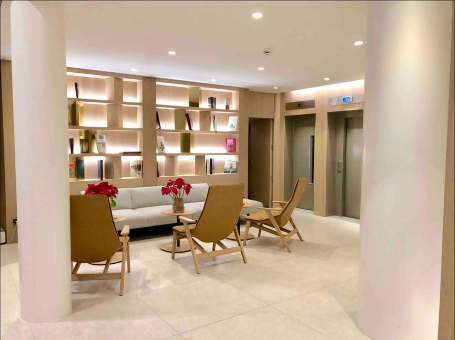 New Apt In The Heart Of Madrid Bagian luar foto