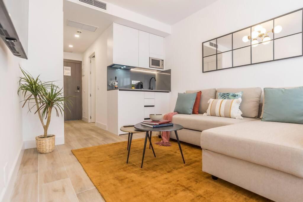 New Apt In The Heart Of Madrid Bagian luar foto