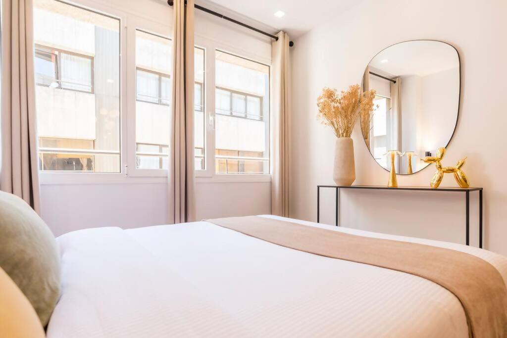 New Apt In The Heart Of Madrid Bagian luar foto