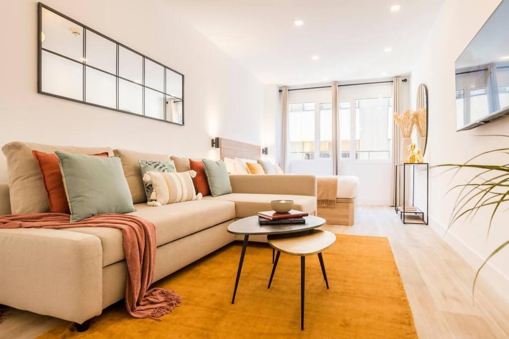 New Apt In The Heart Of Madrid Bagian luar foto