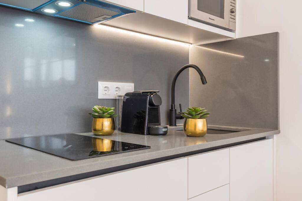 New Apt In The Heart Of Madrid Bagian luar foto